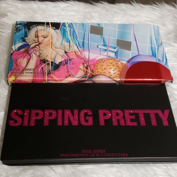 BUNDLE KYLIE JENNER SIPPING PRETTY PALETTE AND NOVA LIPSTICK - Picture 7 of 12